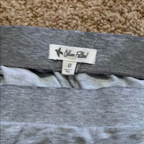 small woman’s shorts - Picture 3 of 3